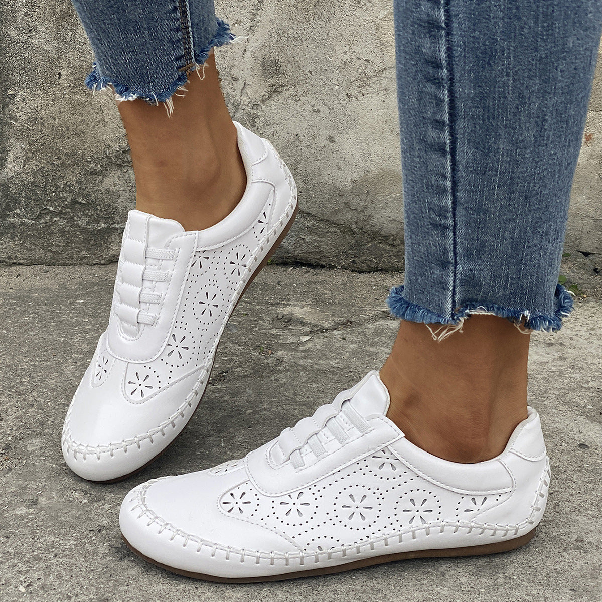 New round toe hollow flat casual shoes